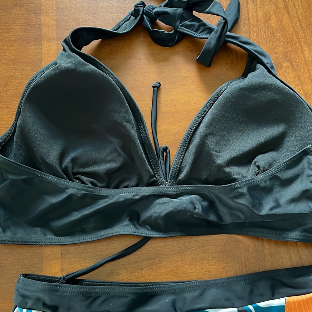 Women’s swimsuit two piece - Picture 5 of 6